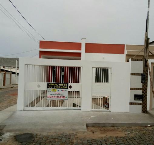 Casa de esquina com 3/4 próximo ao Shopping Serrinha