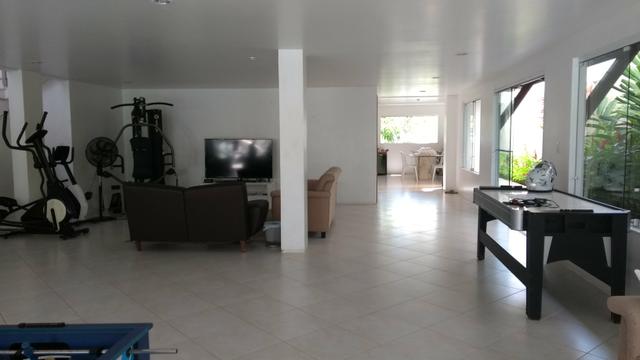 Belíssima casa ( Alto Padrão no Itaigara) - Foto 17
