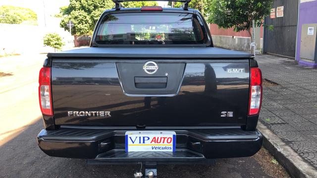 Frontier 2013 attack diesel pneus novos periciada super conservada - Foto 5
