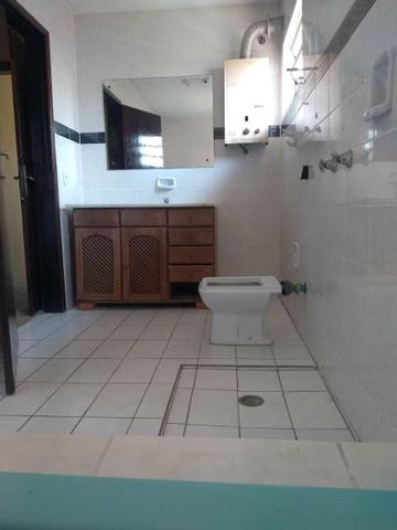 Ampla residência próxima ao mar! - Foto 20