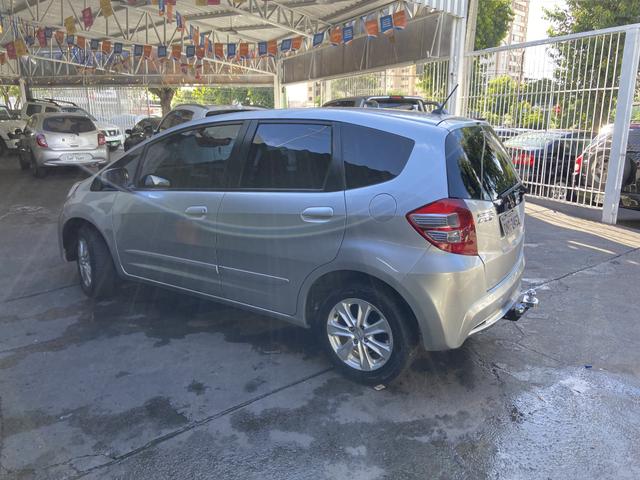 Honda Fit 2014 Lx 1.4 Automático Flex Pneus novos - Foto 5