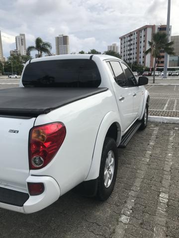 Mitsubishi Triton branca diesel 3.2 Hpe 2013 / 2013 4x4. Muito nova. 4 pneus novos - Foto 4