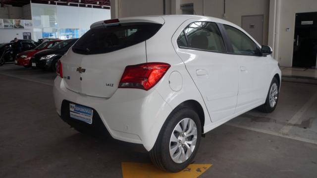 CHEVROLET ONIX 1.4 MPFI LT 8V FLEX 4P MANUAL - Foto 4