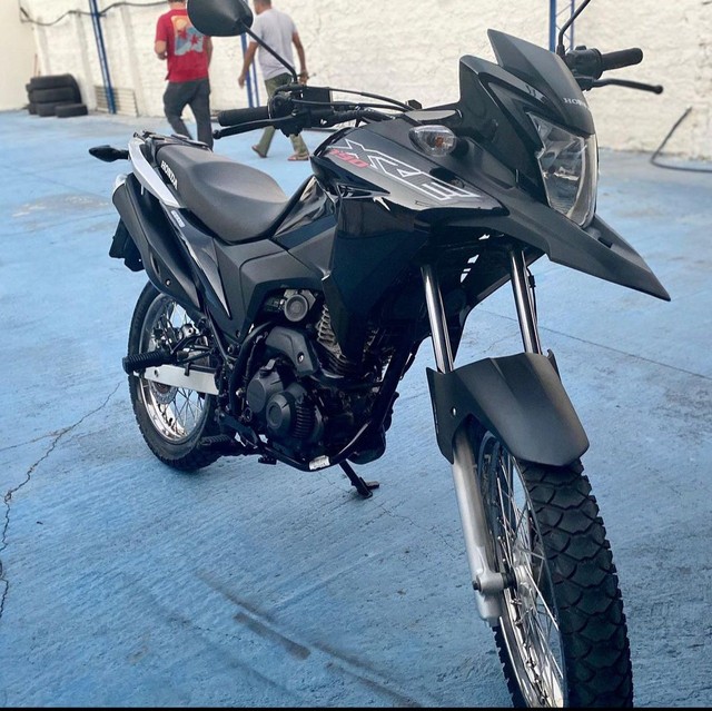 MOTO HONDA XRE 300