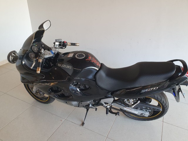 SUZUKI GSXF750