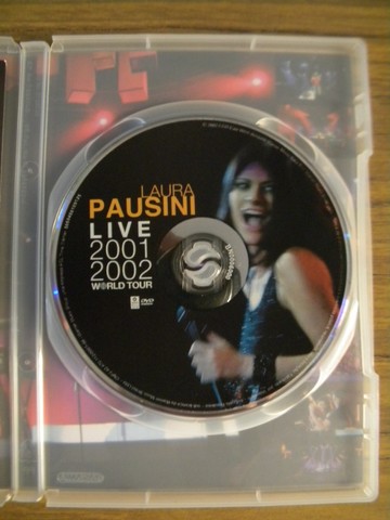 Dvd Laura Pausini Live 2001 2002 World Tour (Impecável). - CDs, DVDs etc -  Jardim Caiçara, Cabo Frio 966738686