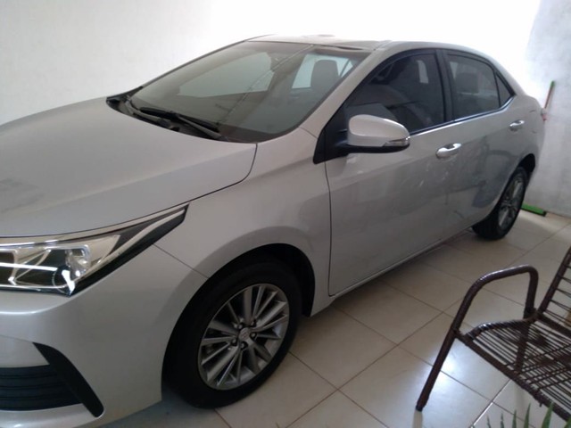 VENDE-SE TOYOTA COROLLA 2019 COM 16700 KM NA GARANTIA DE FÁBRICA