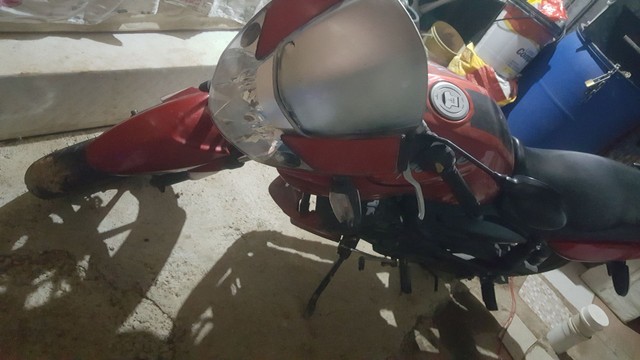 MOTO DAFRA APACHE 2012