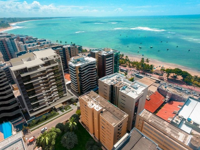 Apartamento para venda possui 205 metros quadrados com 3 quartos em Ponta Verde - Maceió A - Foto 2