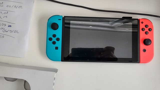 Nintendo switch pouco uso 