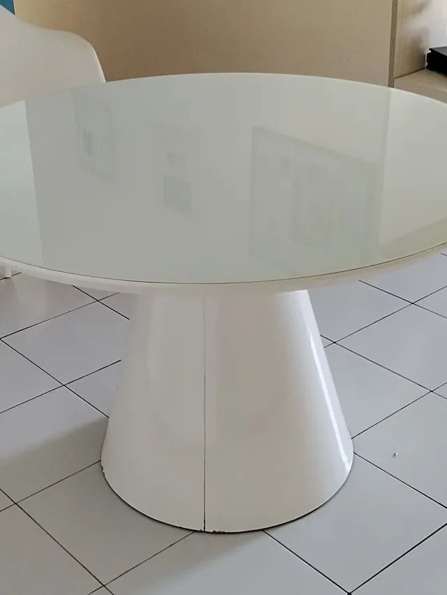 Linda Mesa laqueada. + 4 cadeiras. - Foto 2