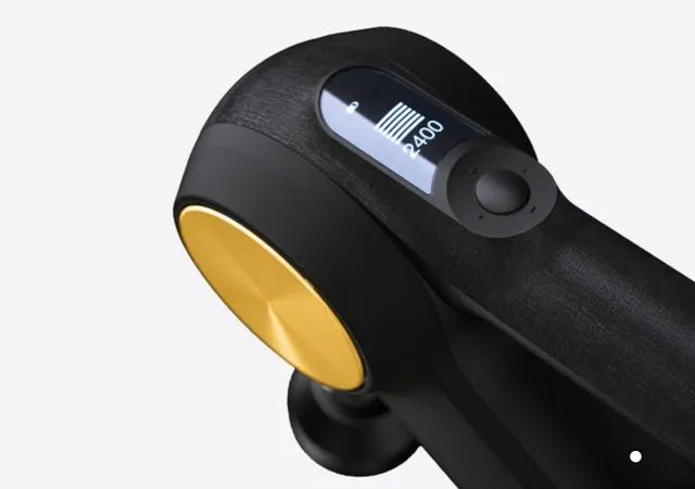 Pistola de massagem Theragun 24K Gold PRO - Foto 4