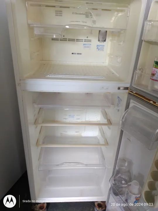 REFRIGERADOR ELECTROLUX DFF37 - Geladeiras e Freezers - Vila