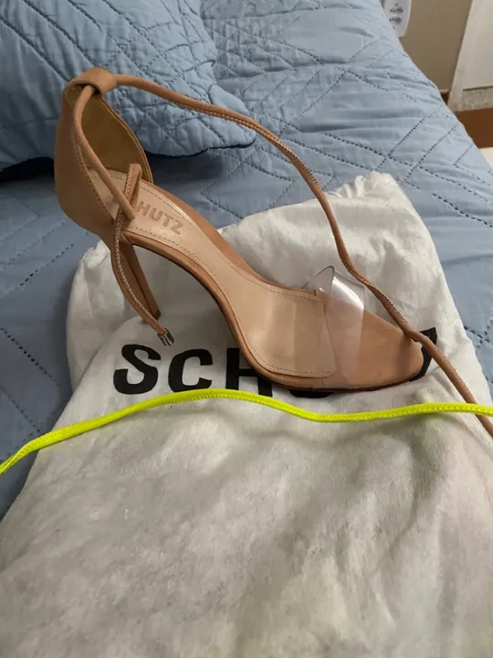 Sandália Schütz edição limitada 