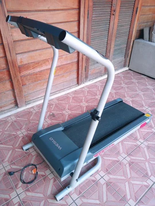 Esteira Eletrica Weslo 6.0 Sport (Bivolt) com Elevação 900 a vista ou 12 x de 90 no cartão