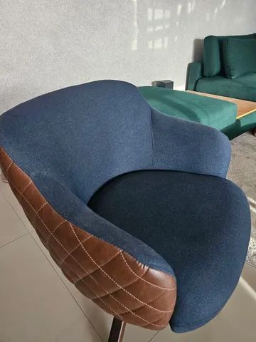 Poltrona giratória Design Couro e Tecido - Foto 2