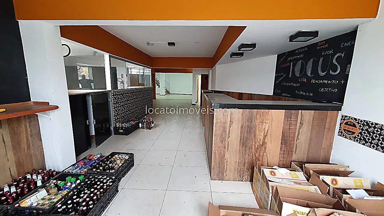 Lojão com Escritório e duas vagas com 194 m2 - Santa Catarina