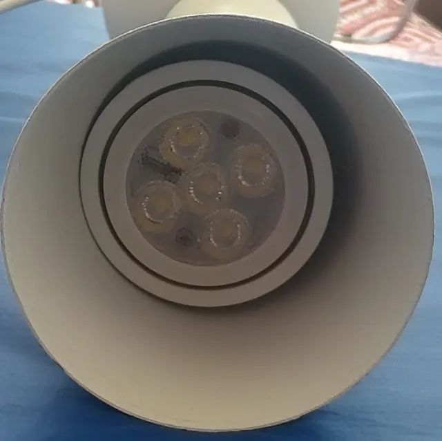 Pendente de Teto Branco: Bivolt 127V / 220V, GU10, interno, usado, brinde lâmpada - Foto 5