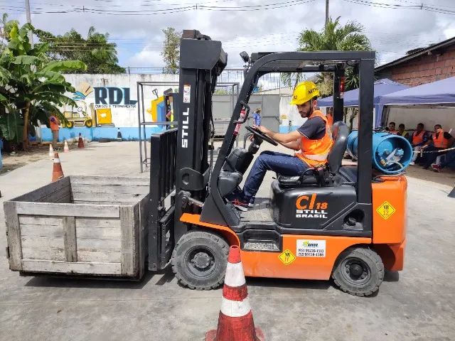 Curso para operador de empilhadeira na prática - Foto 3