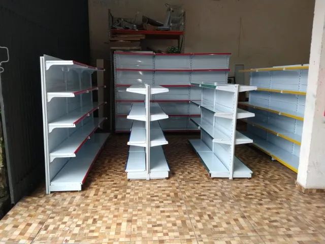 Gôndolas centrais comércio