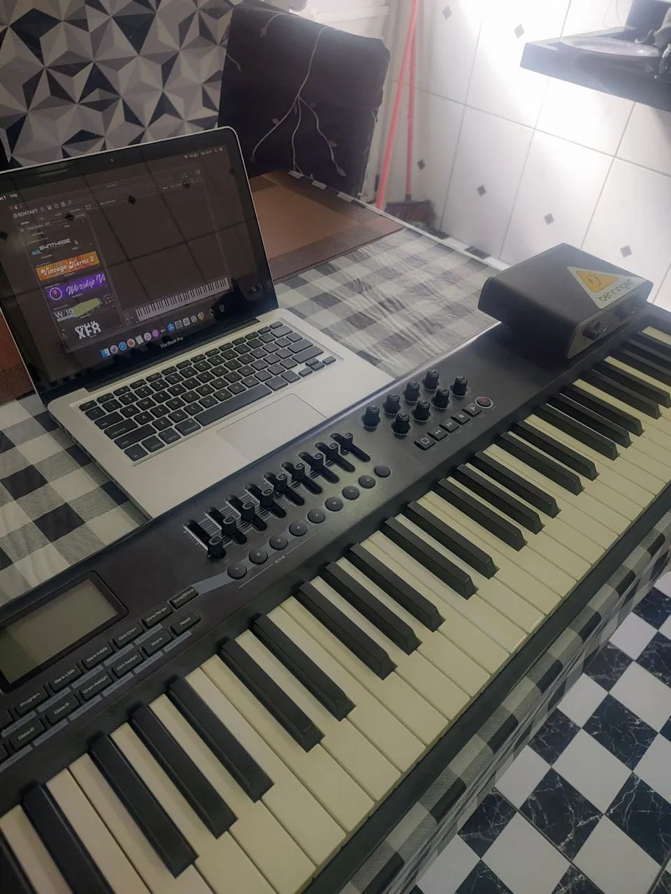 Teclado controlador Axiom 61 macoobok 2012 interface 