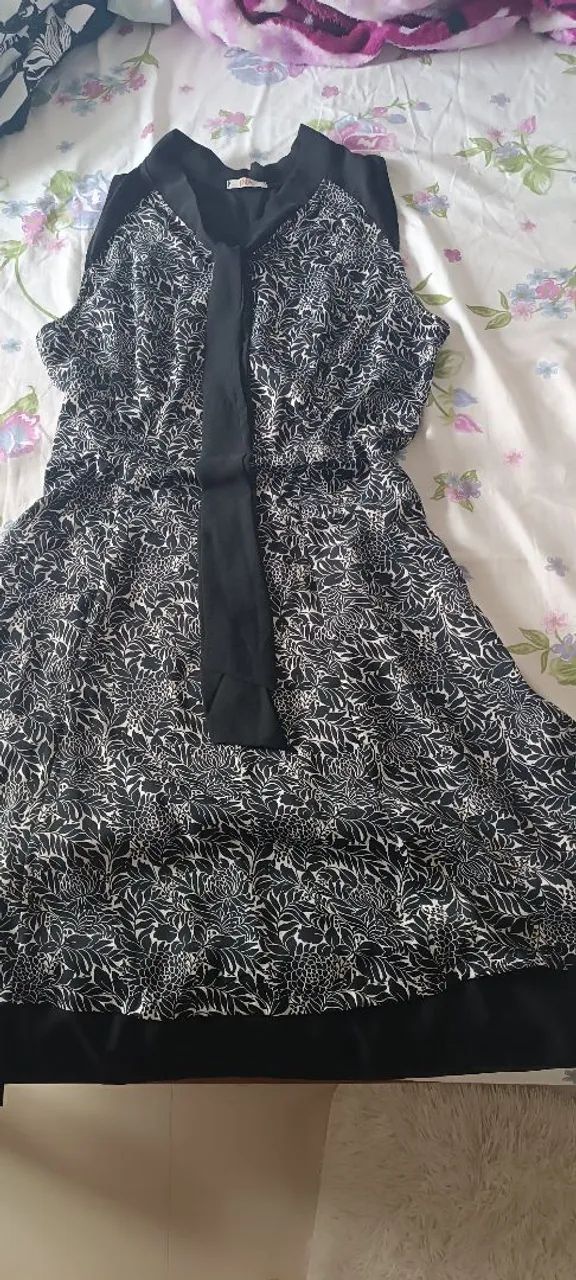 Vestido floral preto e branco - Foto 2
