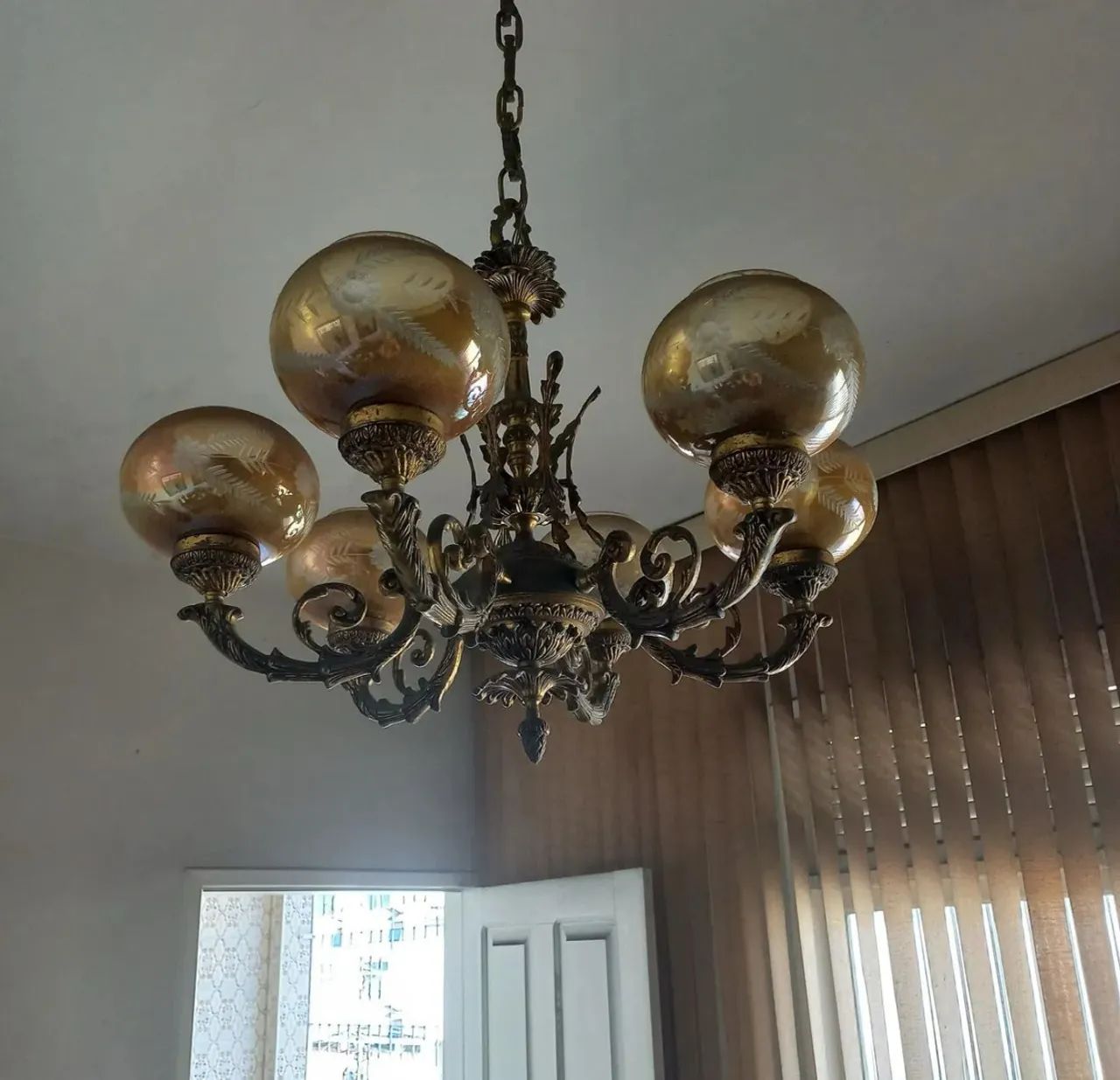 Lustre de bronze e Cristal Antigo - Foto 2