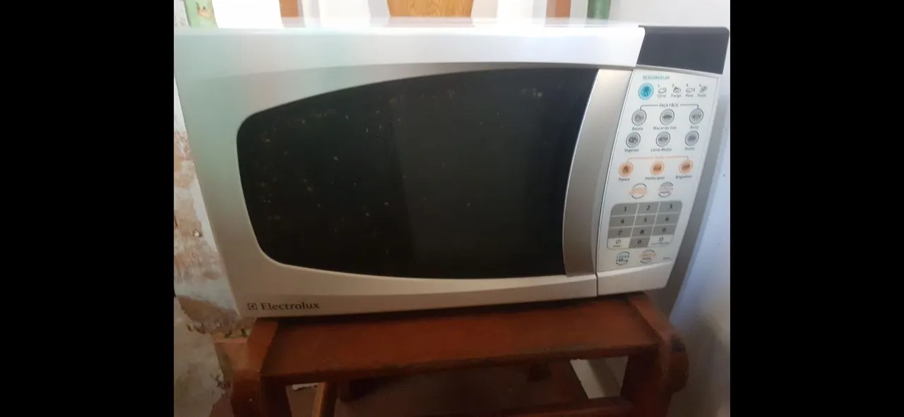 Micro-ondas Electrolux 21l 220v entrego gratis Santos
