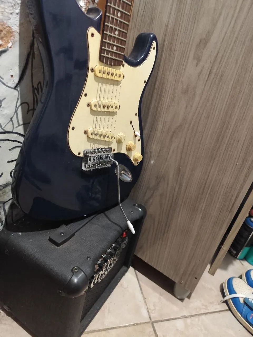 Guitarra Elétrica + Amplificador Meteora Vulcano - Foto 3