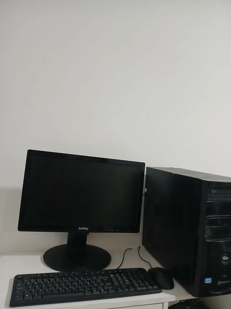 Complete desktop computer64318046575233124