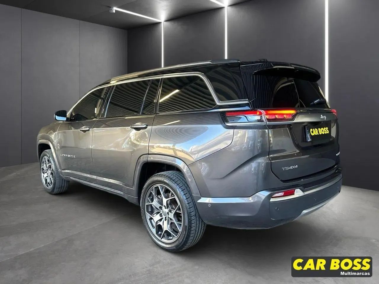 Jeep Commander Overland 4X4 Diesel Automática - Foto 4