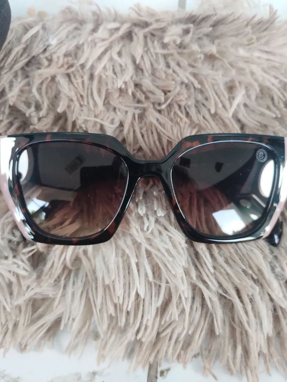 Óculos de sol Feminino - Comprado em Ótica  - Foto 2