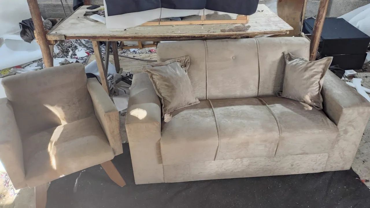 Sofá 3 lugares + 1 Poltrona - Conforto e Estilo para sua Sala! - Foto 6