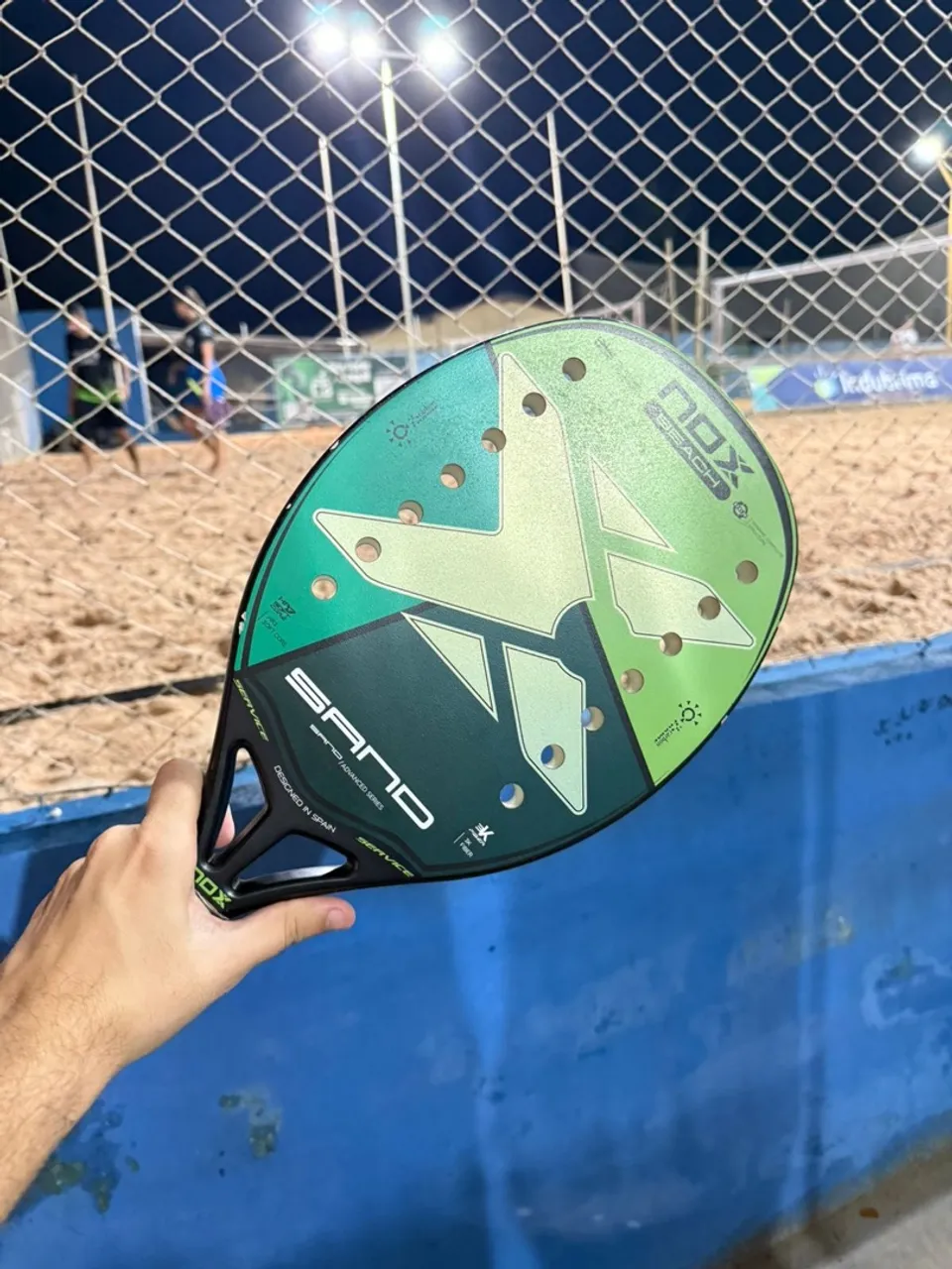 Vendo duas raquetes de beach tênis
