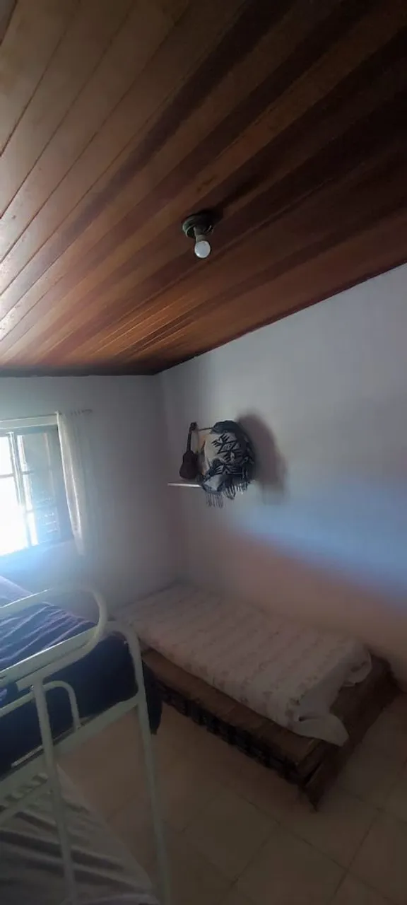 Aluguel de 2 suítes e 1 quarto compartilhado