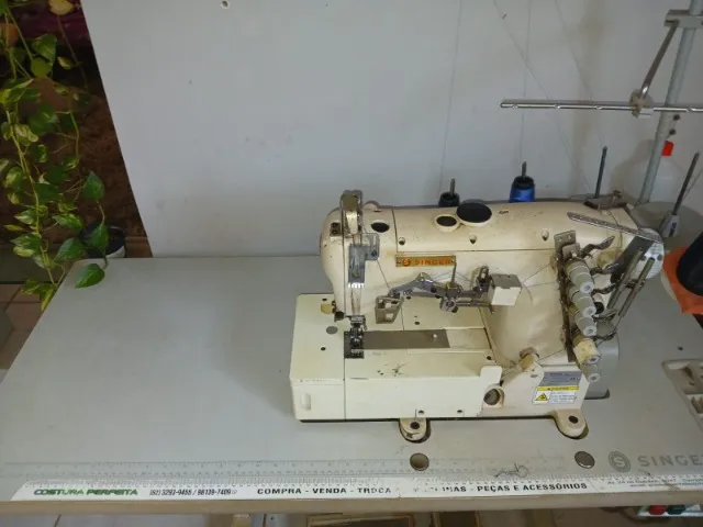 Maquina de costura
