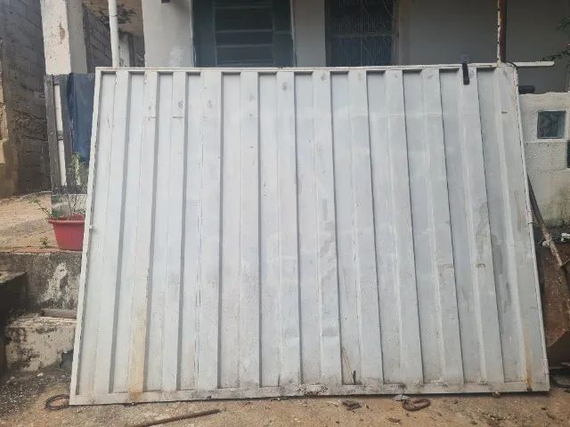 Portão de garagem de correr usado