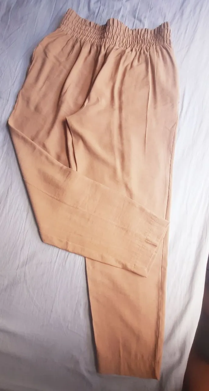 Calça de tecido bege - Tamanho 40