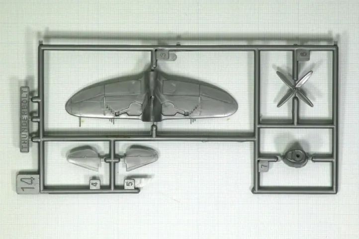 Modelo para montar P-47D Academy - Foto 3