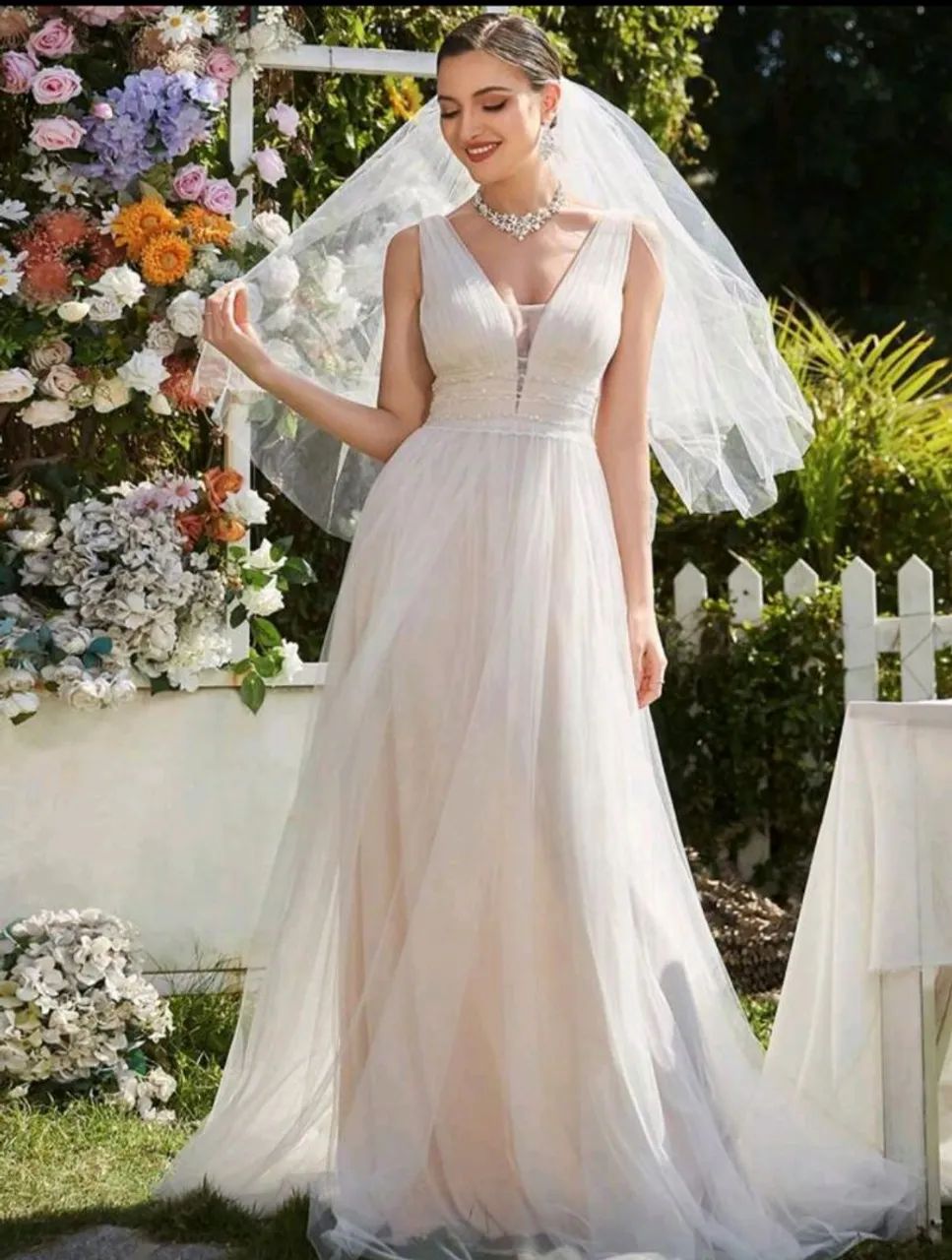 Vestido de Noiva Branco Elegante -  M - Foto 3