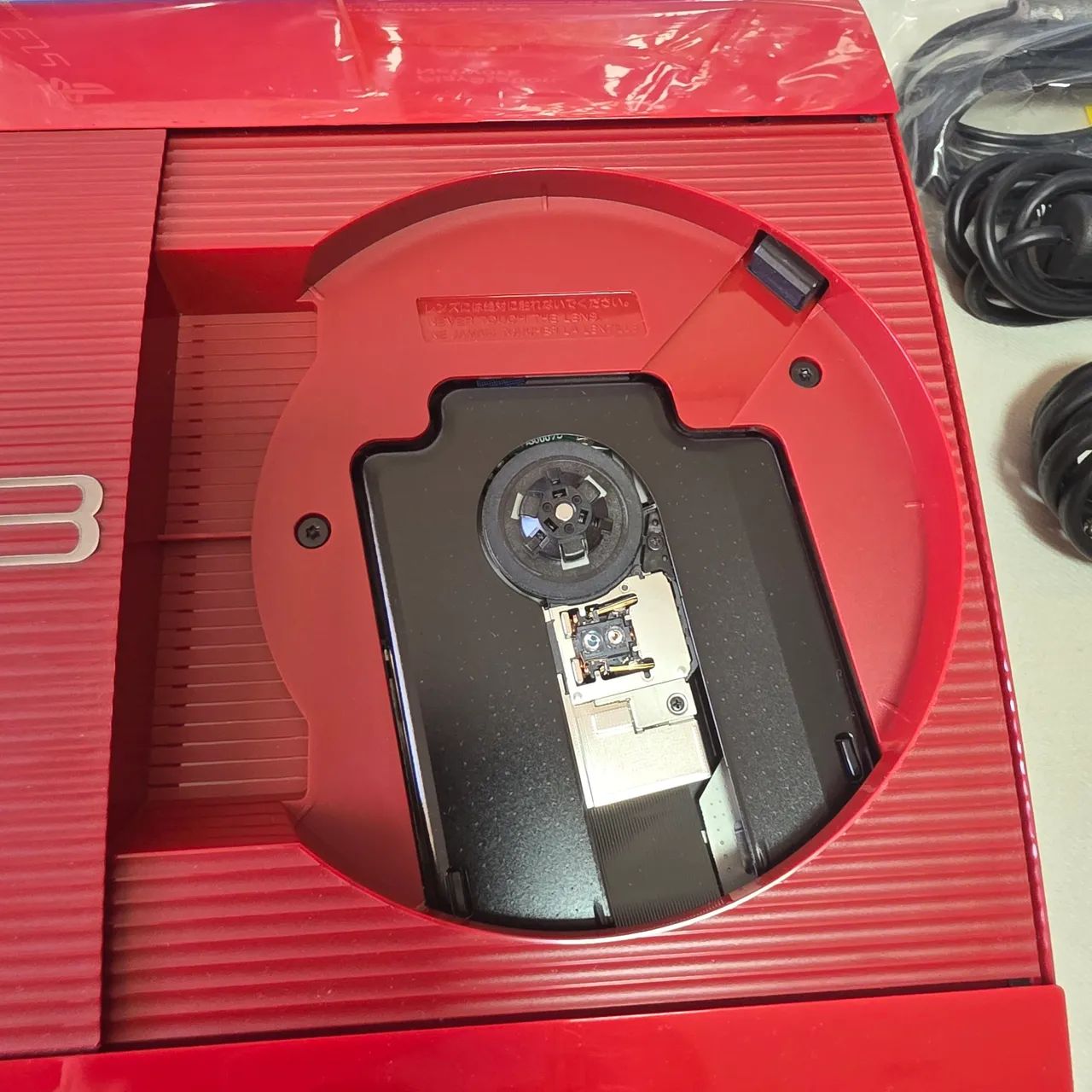 Playstation 3 PS3 super slim vermelho como novo leia o anúncio! - Foto 4