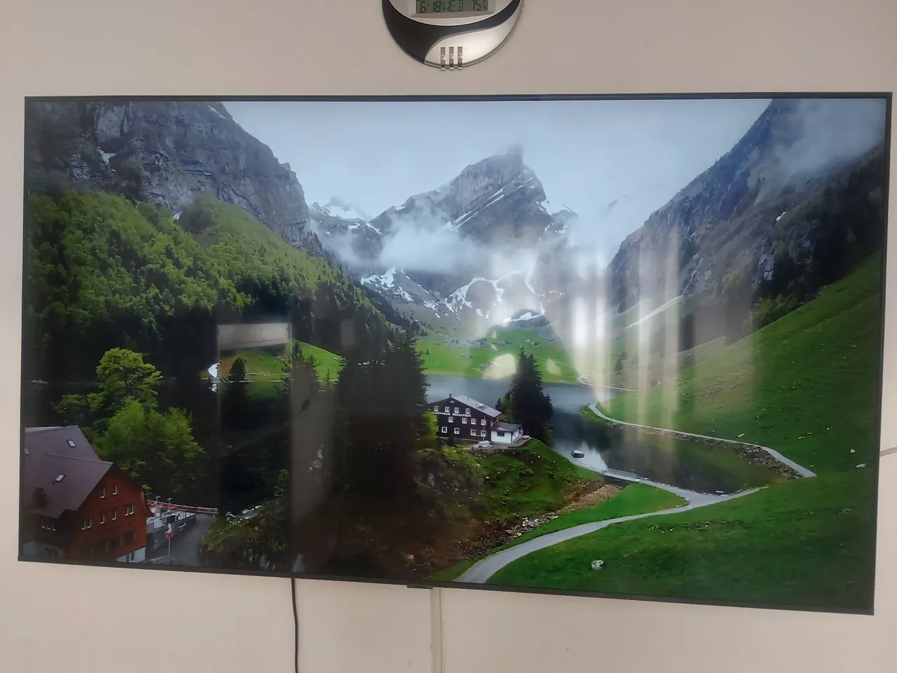 Vendo TV 4K Ultra HD - Imagem Impecável