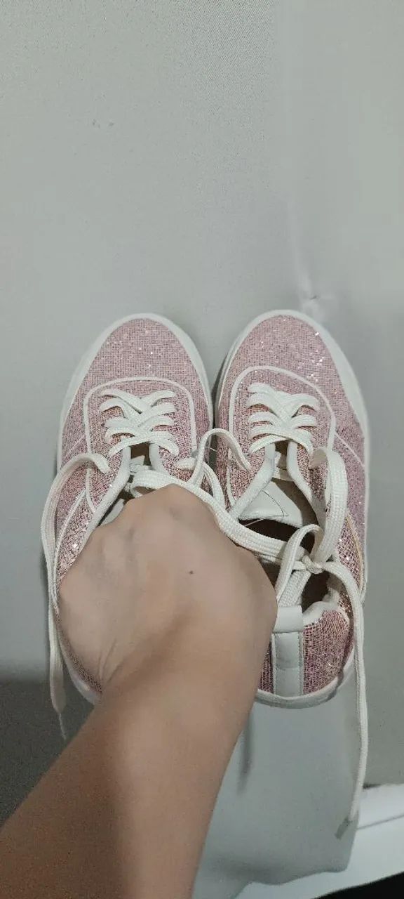 Tenis casual infantil com recortes e glitter TAM 34 novo - Foto 2