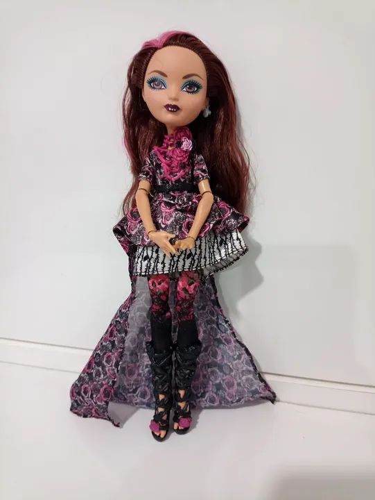 Boneca Ever After High - Briar Beauty Beauty spring.