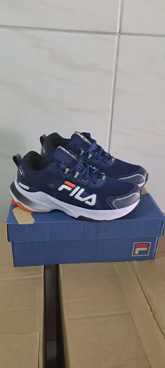 Tênis Fila Azul Marinho - Novo