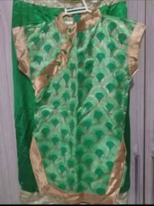 Conjunto indiano infantil verde e dourado Tam 10