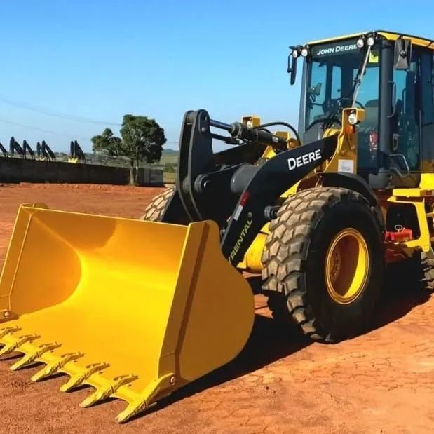 Pá carregadeira John Deere 524k ano 2021