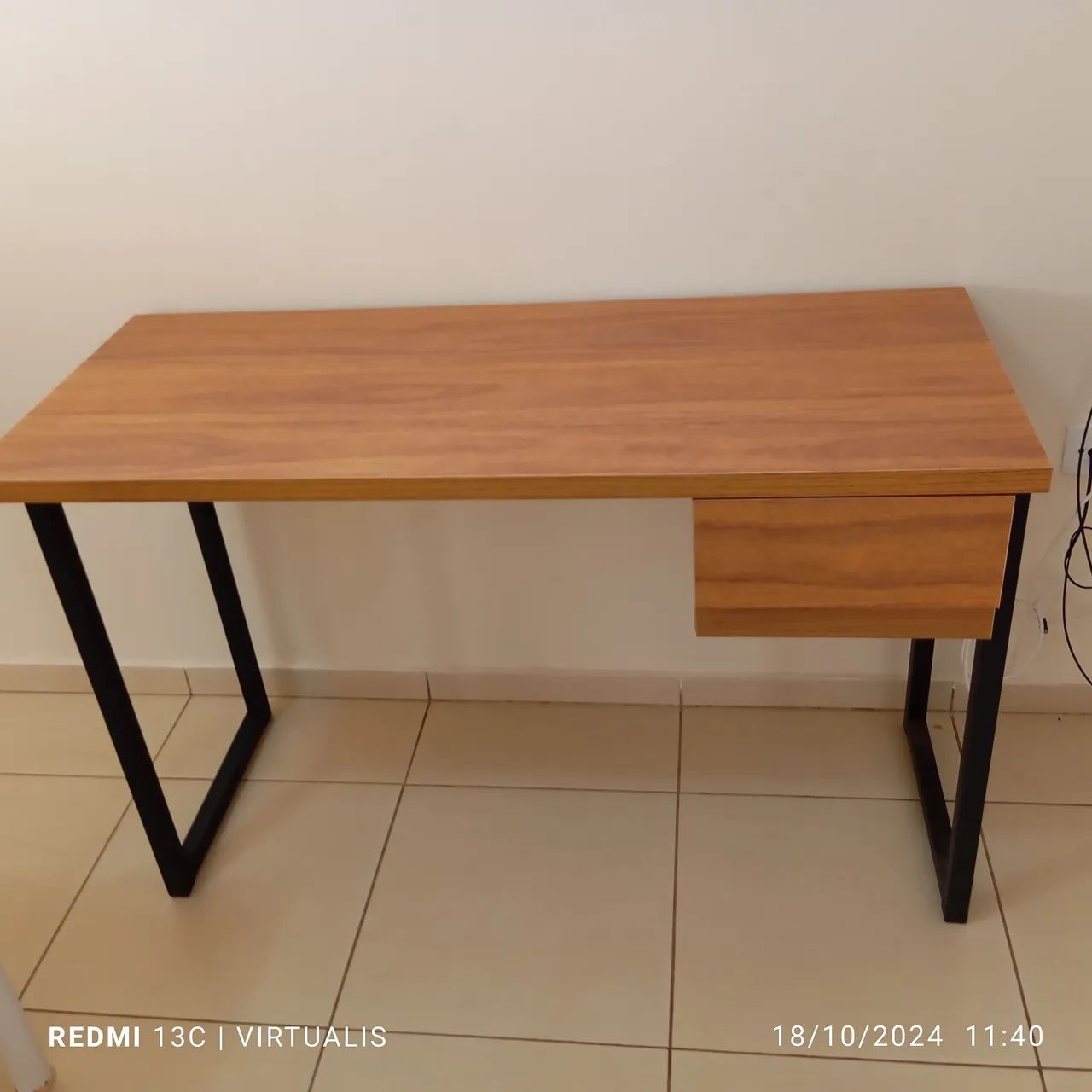 Escrivaninha Moderna com Gaveta - Foto 5