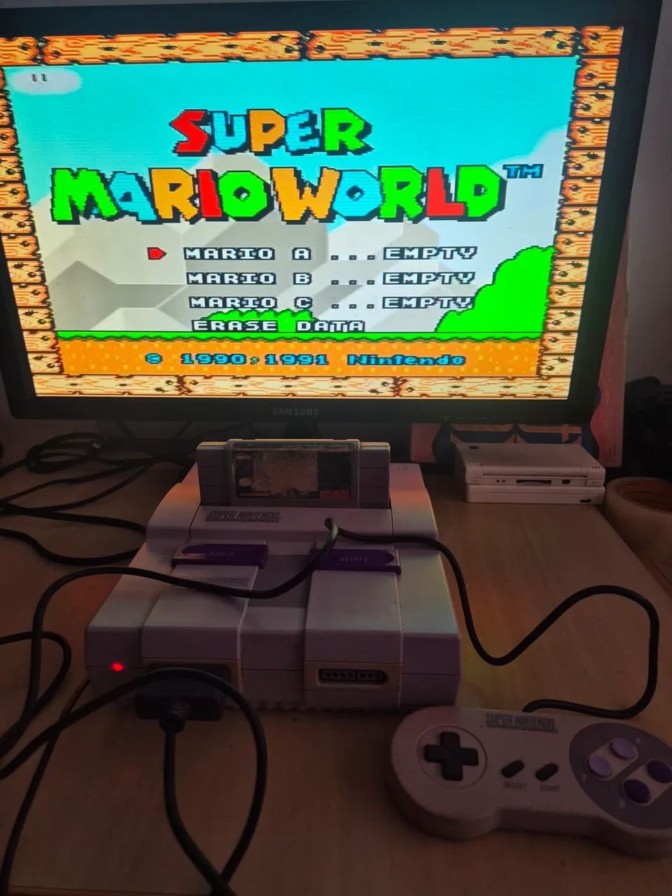 Super Nintendo + Mario World