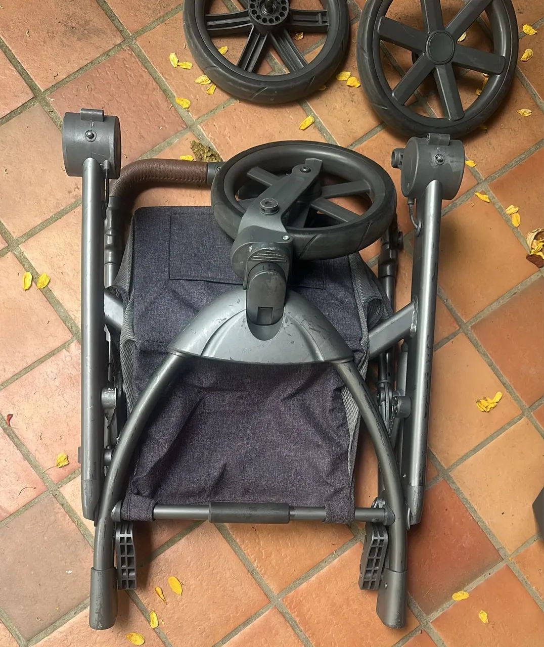 Carrinho de Bebê - 0 a 22 Kg - Foto 5